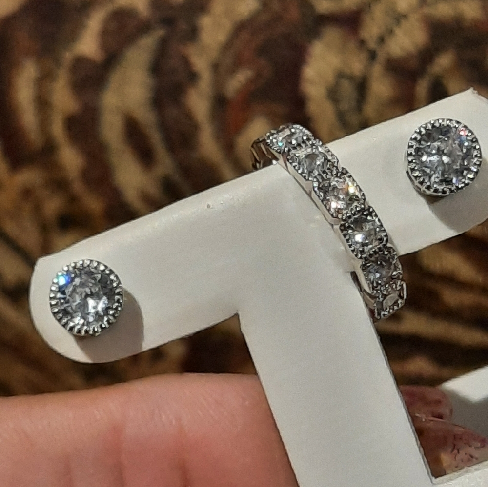 GENUINE LUSTRO STELLA WEDDING ANNIVERSARY BAND RING & EARRINGS SET GIFT BOXED🎁